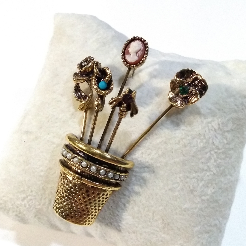Victorian Thimble Brooch.